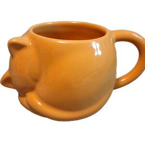 Fishs Eddy Gold Orange 3D Sleeping Cat Kitty Molded Coffee Mug Curled Up Ceramic